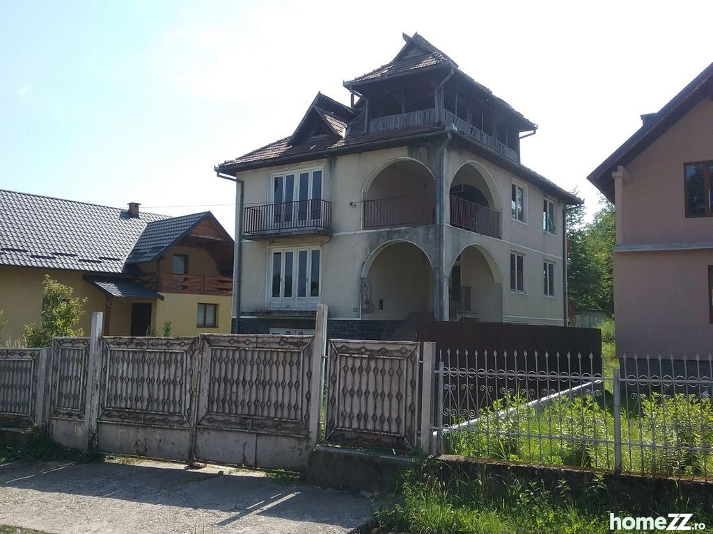 Casa 255 mp si teren 1.343 mp, Remeti, jud. Maramures