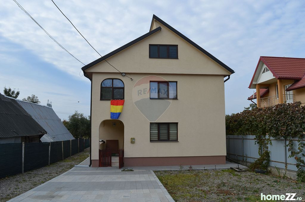 Casă / Vilă cu 5 camere de vânzare in Oniceni