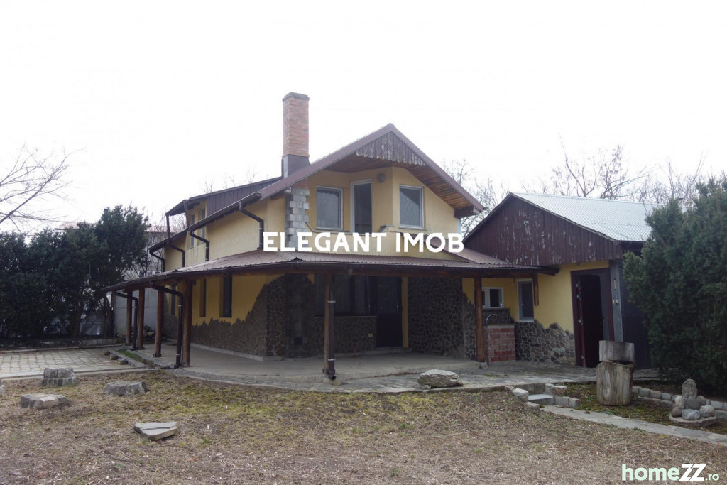Casă - Vilă 4 camere, Central