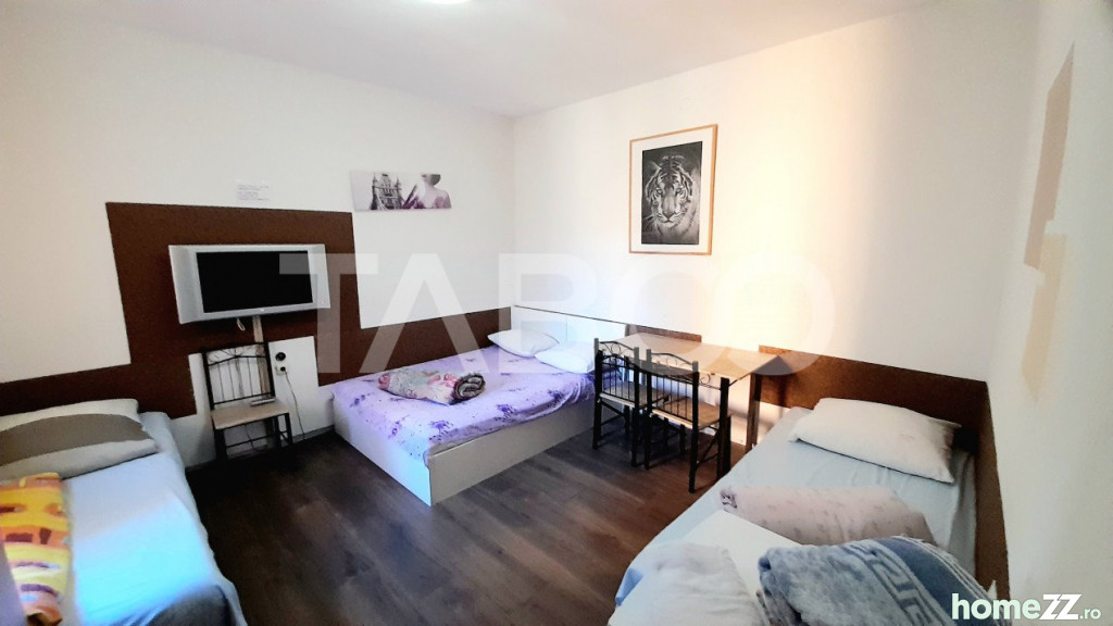 Casă - Vilă 5+ camere, Piata Cluj