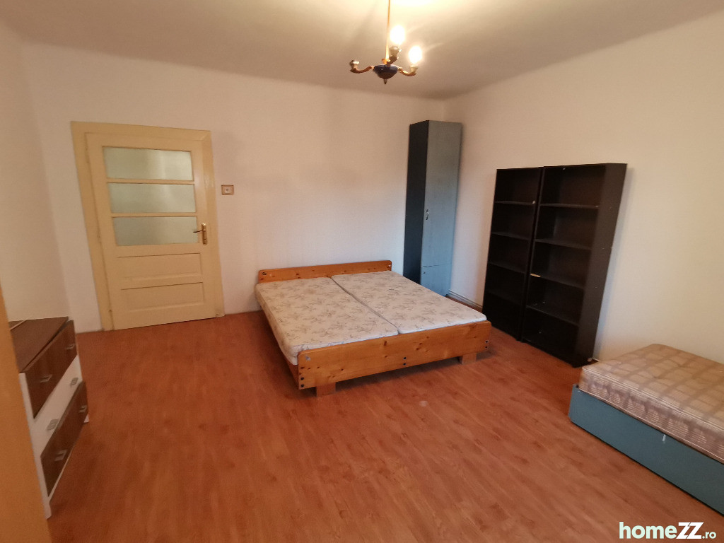 Apartament 3 camere, Tiglari