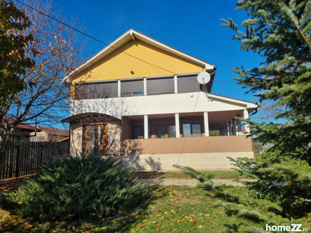 Casă - Vilă 5+ camere, Central, comision 0%