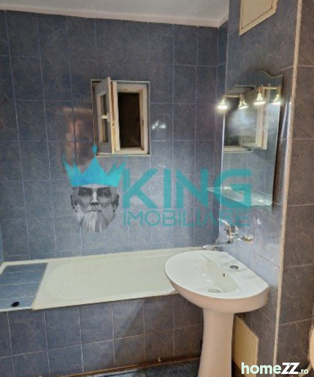Apartament 3 camere, Rovine