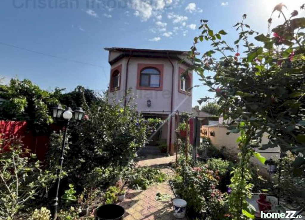 Casă - Vilă 3 camere, Chercea