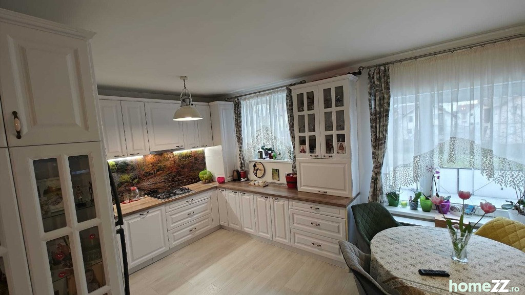 Apartament 3 camere, Europa
