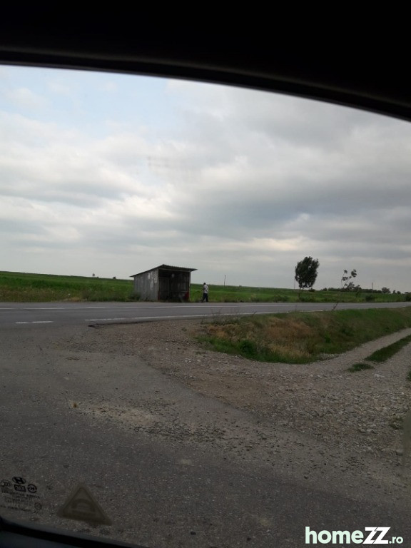 Teren la soseaua buzau -braila 3000 mp