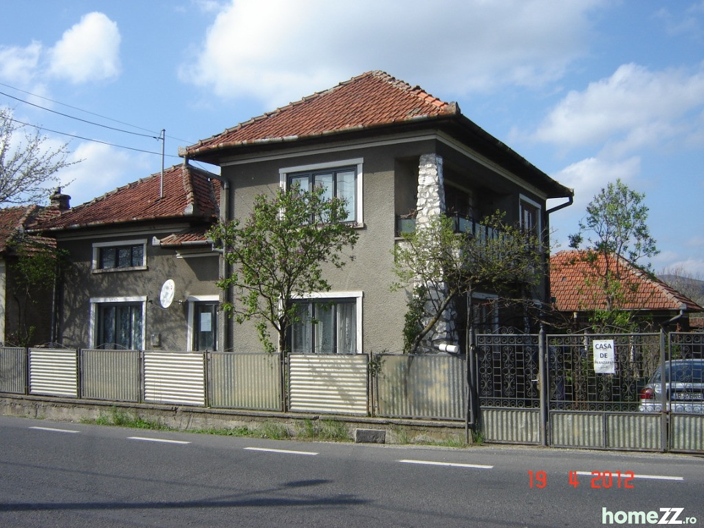 Casa in Gothatea, comuna Gurasada, Jud. Hunedoara DN 7