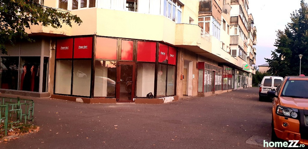 Spatiu comercial in Campina, 25 mp,vitrina mare,stradal !
