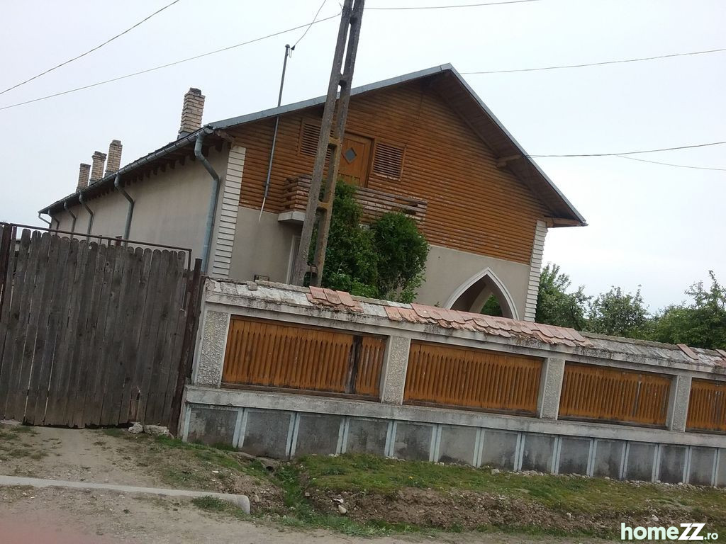 ID:16511: Casa si Teren, Persinari