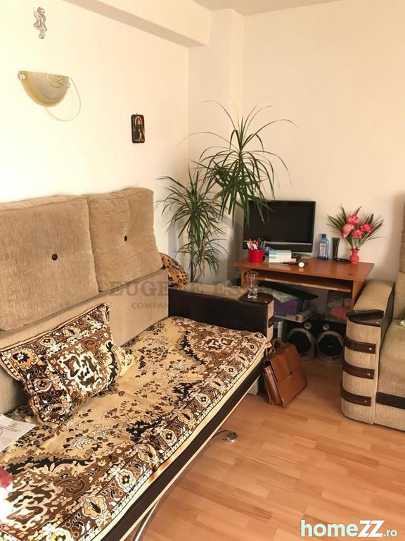Apartament de doua camere decomandat in zona Baicului