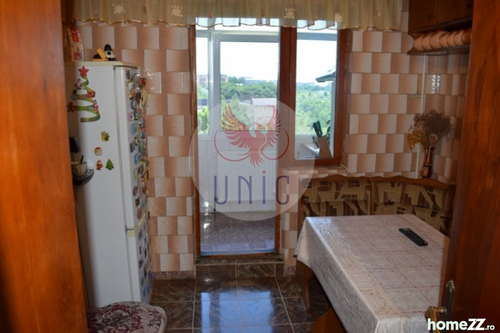 2 Decomandate zona Cornitoiu. (ID: 2124)