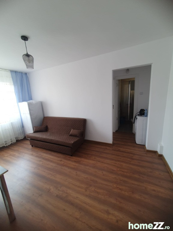 Apartament 3 camere, Micro 21