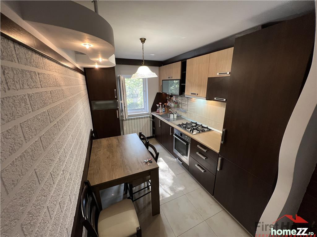 Apartament 3 camere, Brailei