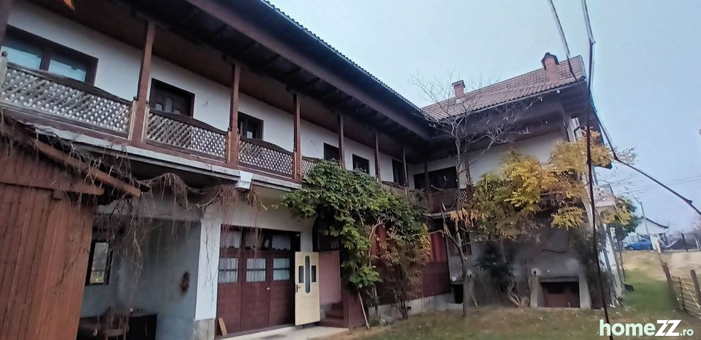 Casă - Vilă 5 camere, Central