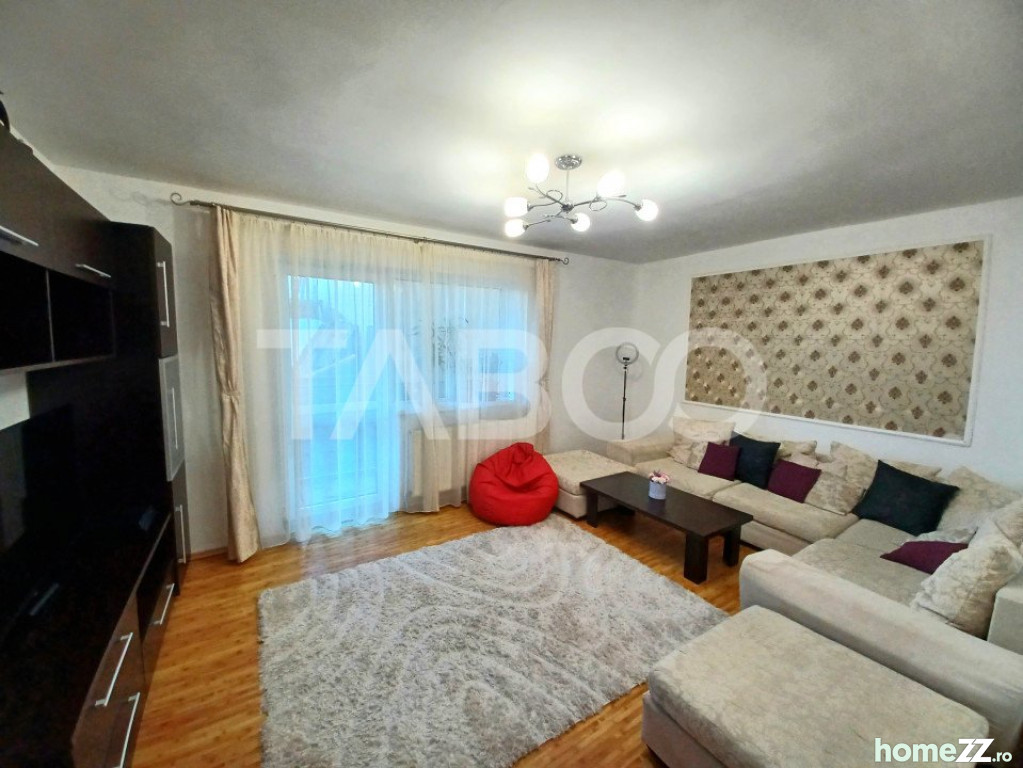 Apartament 3 camere, Tilisca