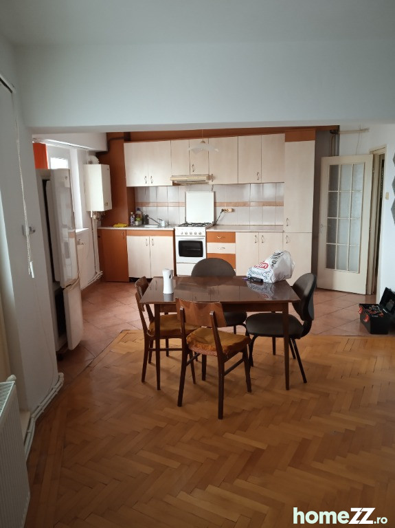 Apartament 2 camere, Scolilor