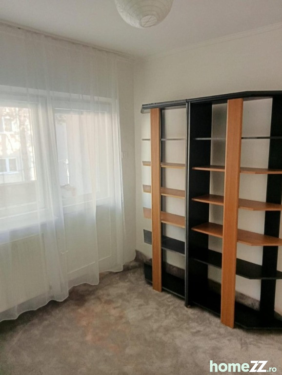 Apartament 4 camere, Zamca