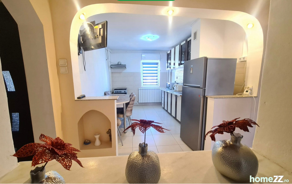 Apartament 4 camere, 9 Mai