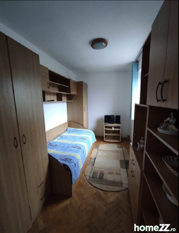 Apartament 3 camere, Groapa