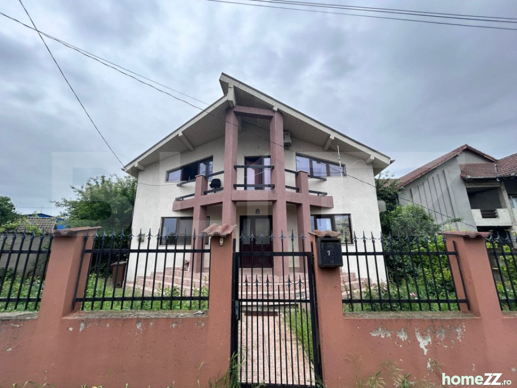 Casă - Vilă 5 camere, Bariera Valcii