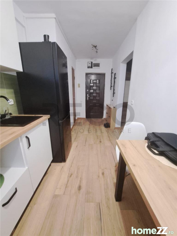 Apartament 2 camere, Rogerius