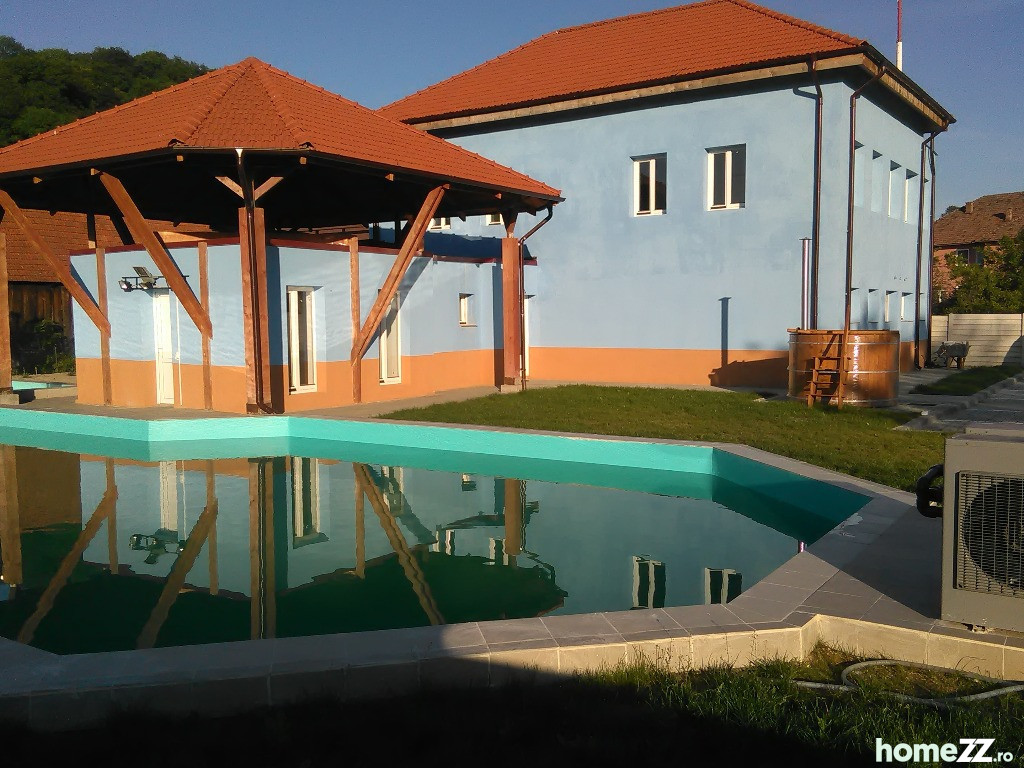 Vila cu piscina 200 mp Mosna Ultracentral