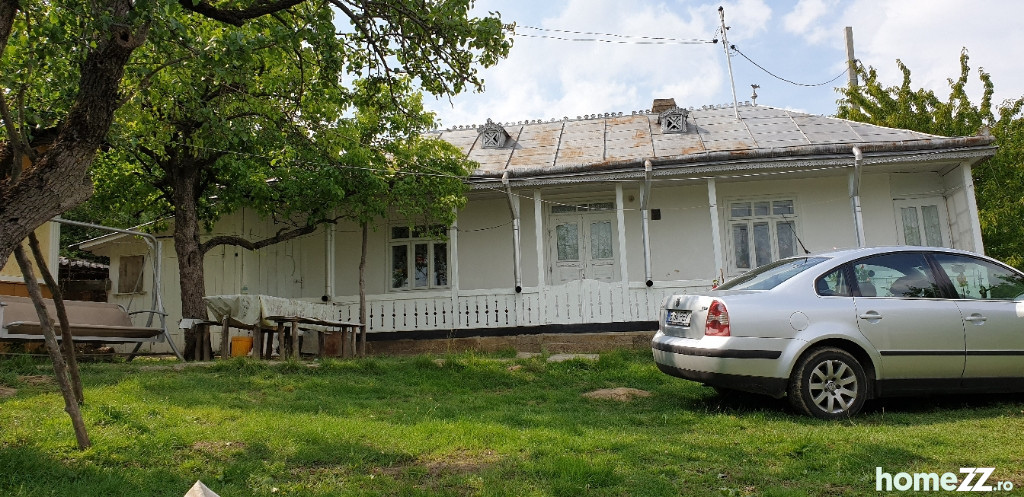 Casa Orașeni-Vale, centru