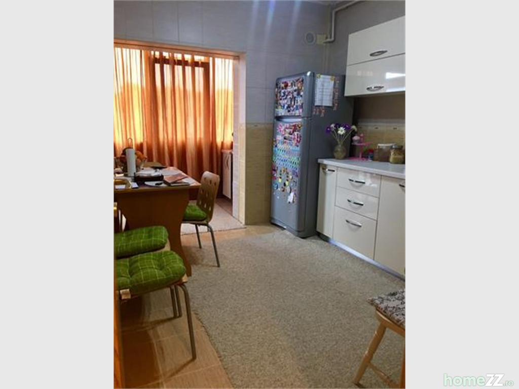 Apartament 3 camere conf 1 decomandat Bloc Nou zona Bere