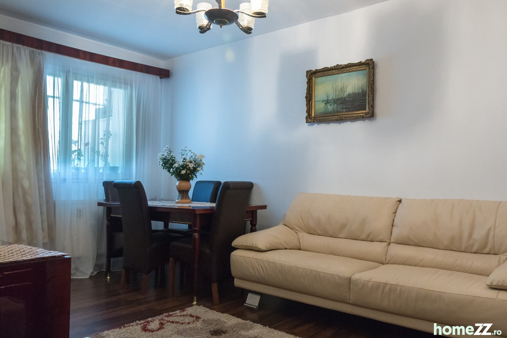 Apartament 3 camere, balcon de 16 m², in zona AFI Ploiesti