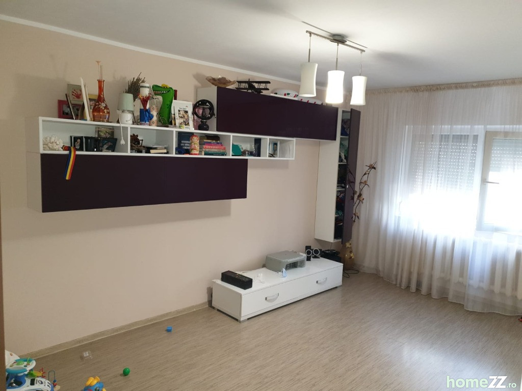 Inchiriez apartament 2 camere Micro 21