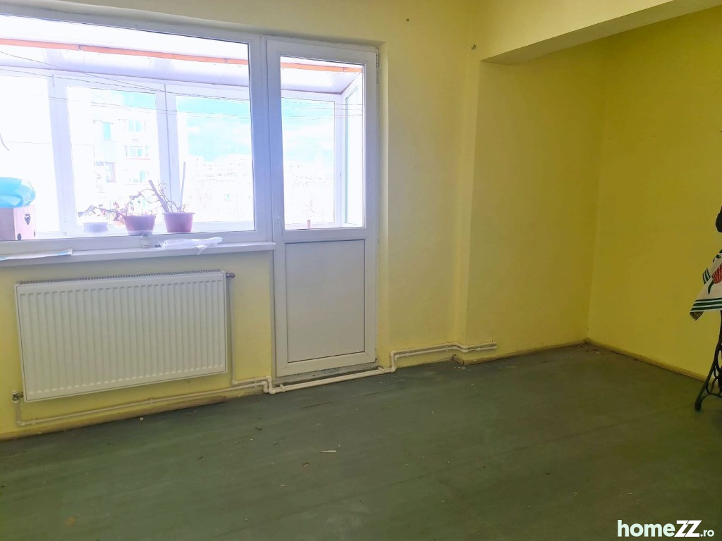 Apartament 3 camere, Piata Centrala
