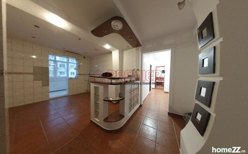 Apartament 3 camere, Vacaresti