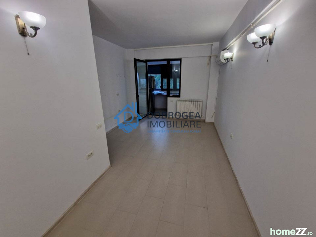 Apartament 2 camere, Peco