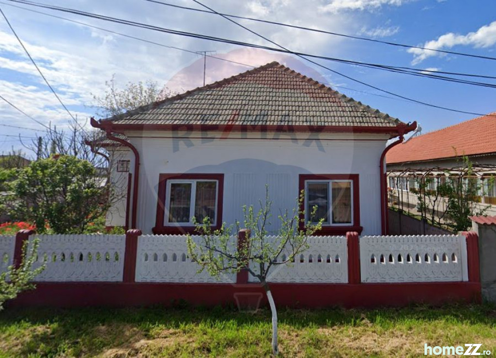 Casă - Vilă 5+ camere, Central