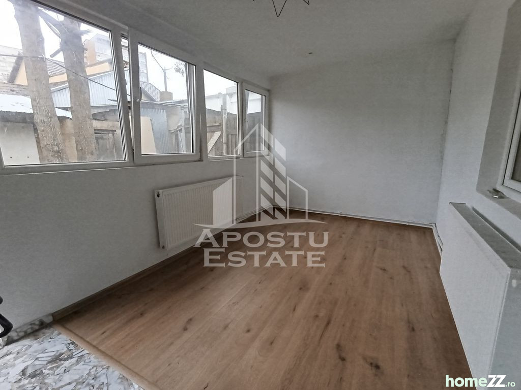 Apartament 3 camere, Mehala