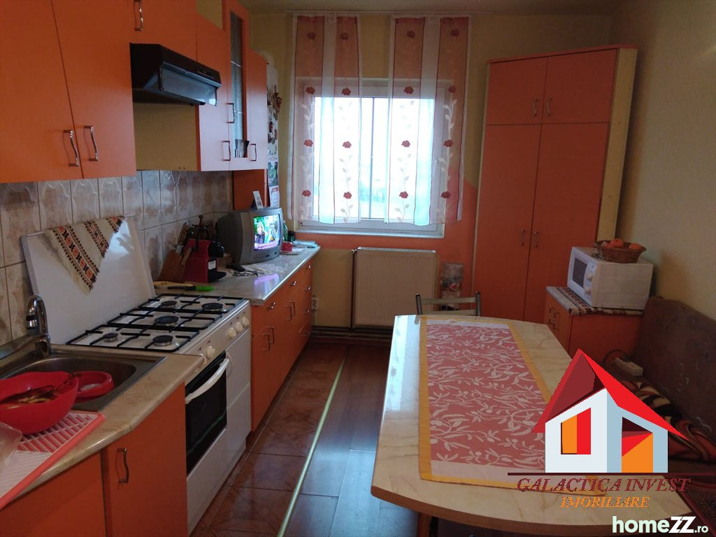 Apartament 4 camere Tolstoi