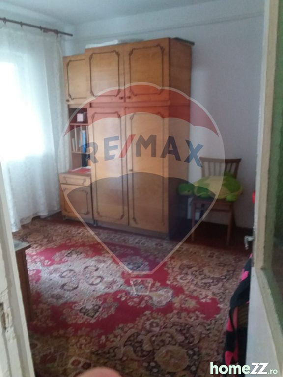 Apartament cu 2 camere în zona Brailei