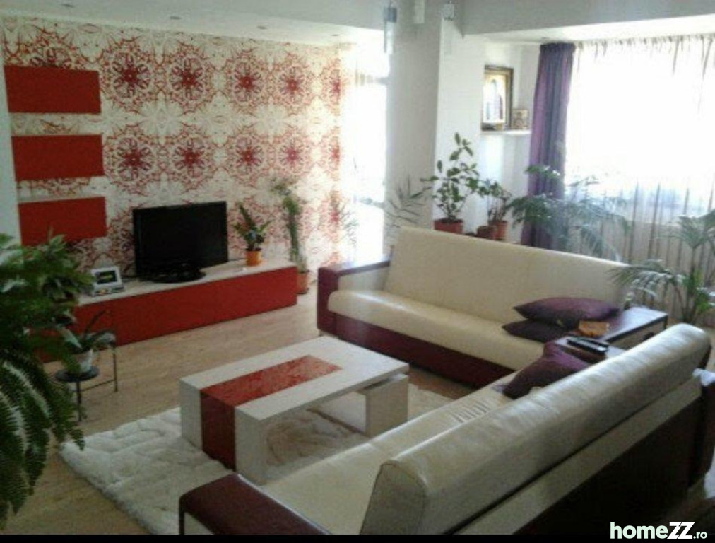 Apartament 3 camere, Primo