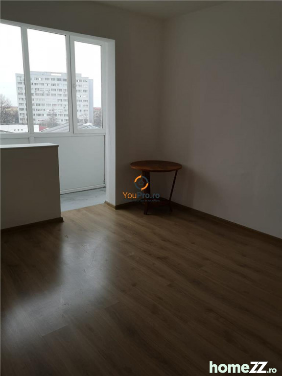 Apartament 3 camere, P-ta Doina