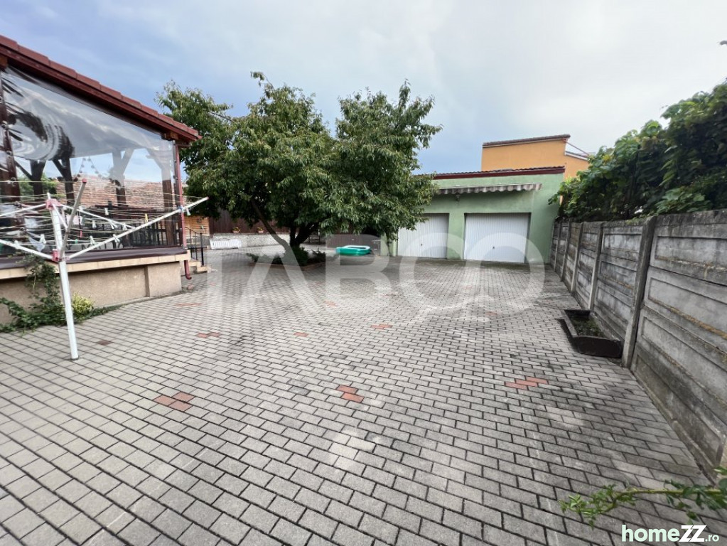 Casă - Vilă 5+ camere, Piata Cluj