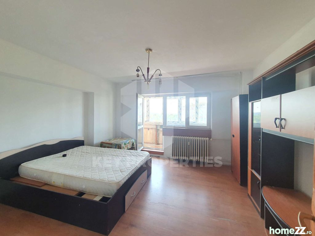 Apartament 3 camere, Muncii