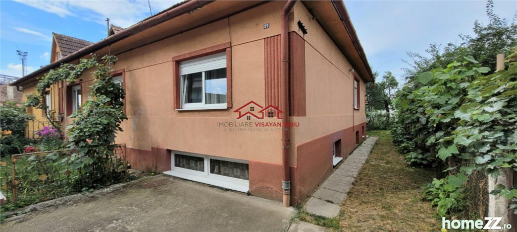 Casă - Vilă 6 camere, Piata Cluj