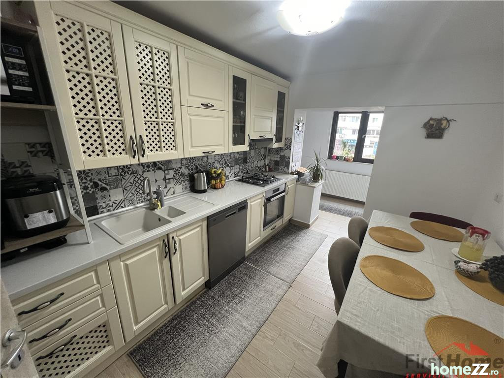 Apartament 3 camere, Brailei