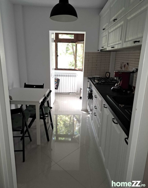 Apartament 3 camere, Micro 21