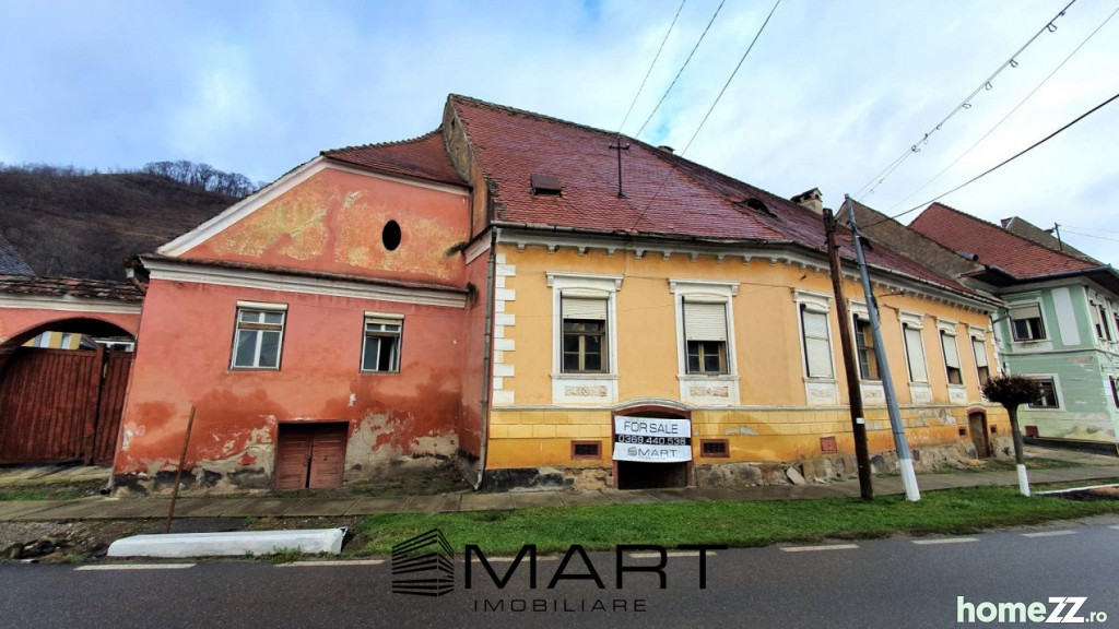 Casă - Vilă 5+ camere, Central