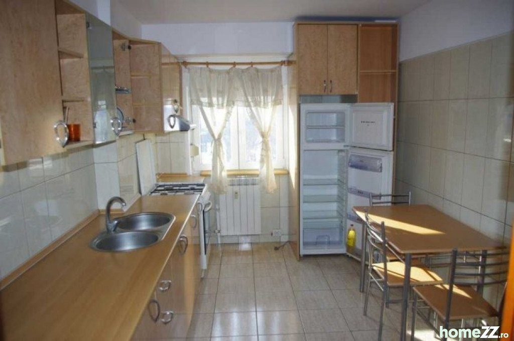 Apartament 3 camere, Vacaresti