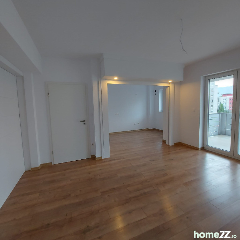 Apartament 3 camere, Avantgarden