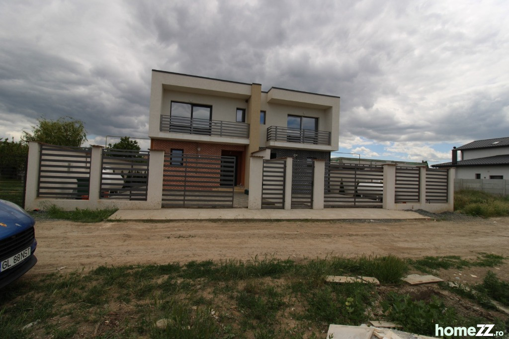 Casă - Vilă 4 camere, Nord