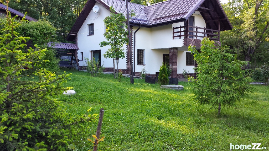 Casă ulmetu