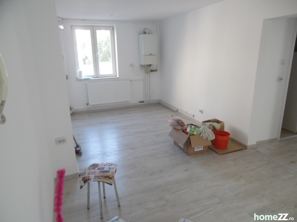 Apartament cu 3 camere decomandat , et1, ultracentral